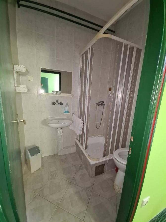 Fogado Hotel Палич Екстериор снимка