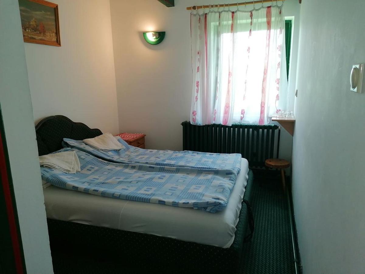 Fogado Hotel Палич Екстериор снимка