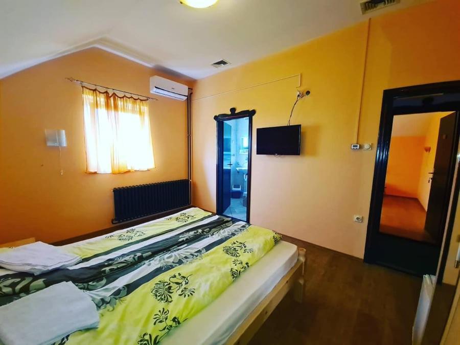 Fogado Hotel Палич Екстериор снимка